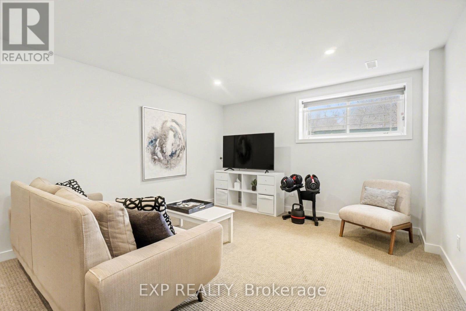 147 Wabikon Crescent