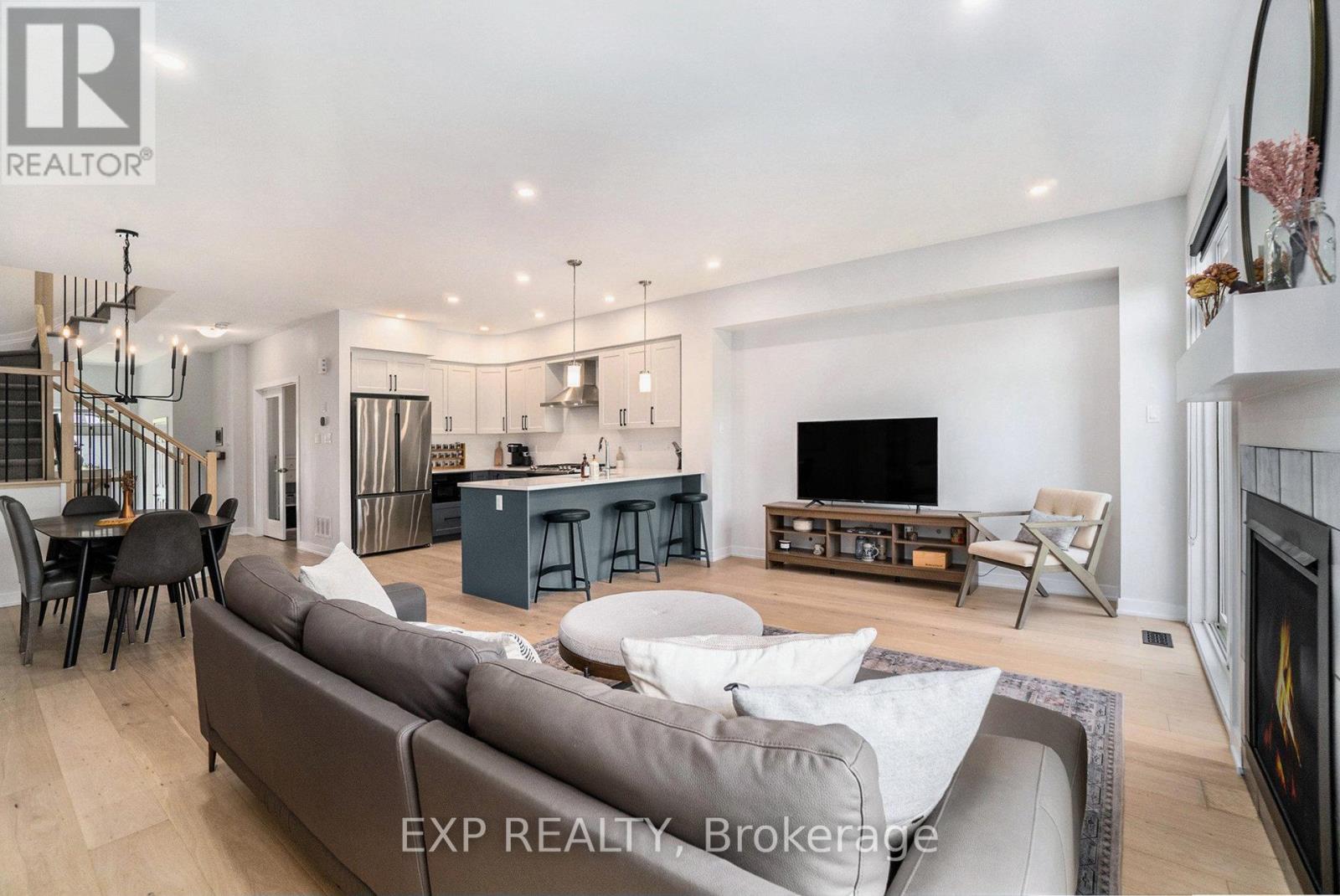 147 Wabikon Crescent