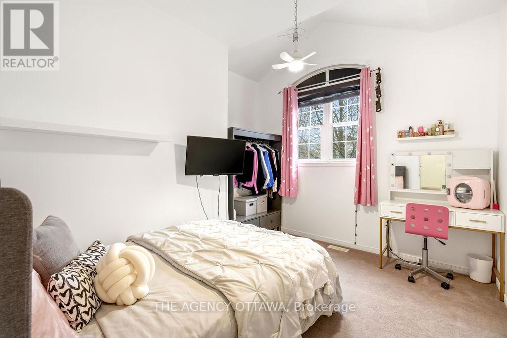 555 Aberfoyle Circle