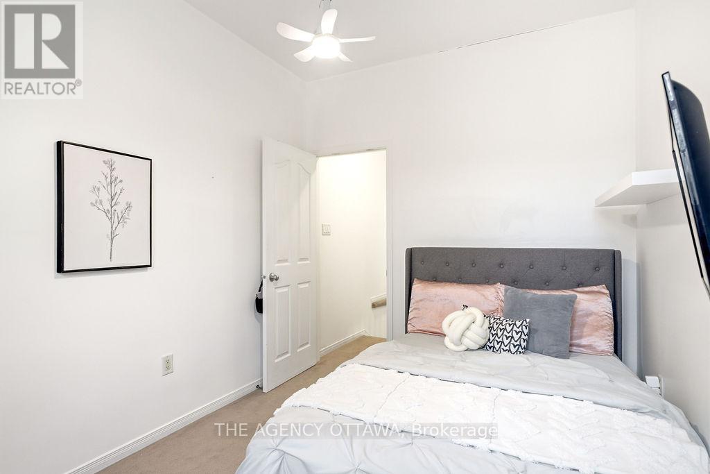 555 Aberfoyle Circle