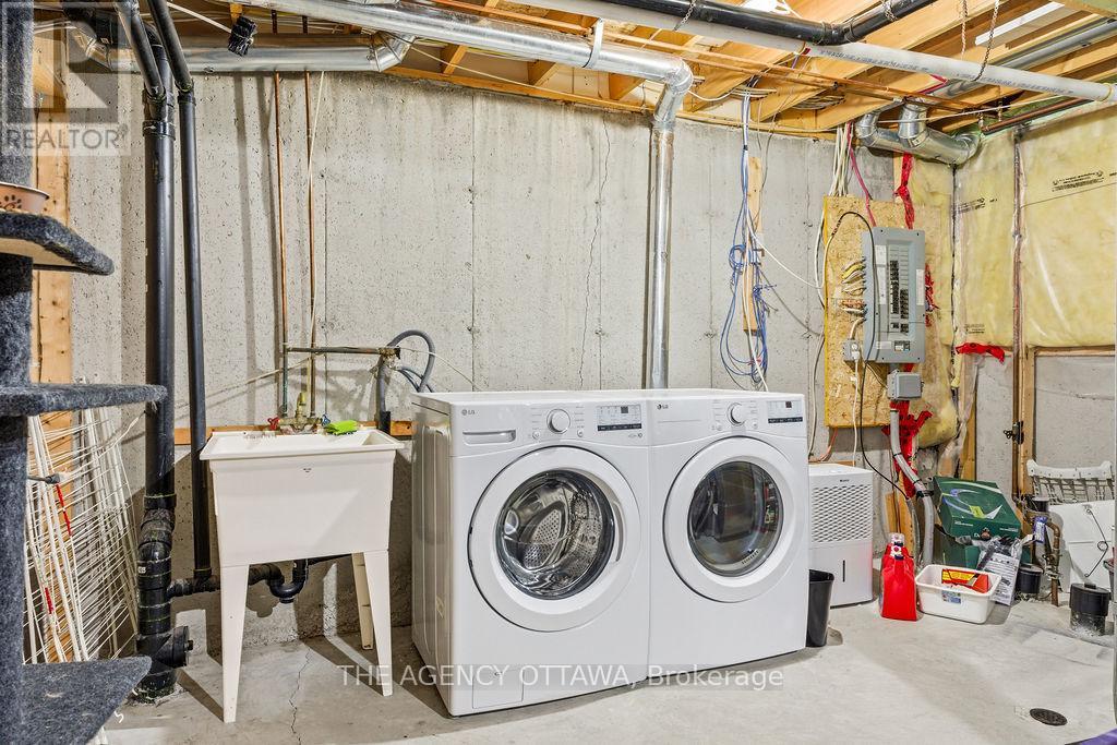 555 Aberfoyle Circle