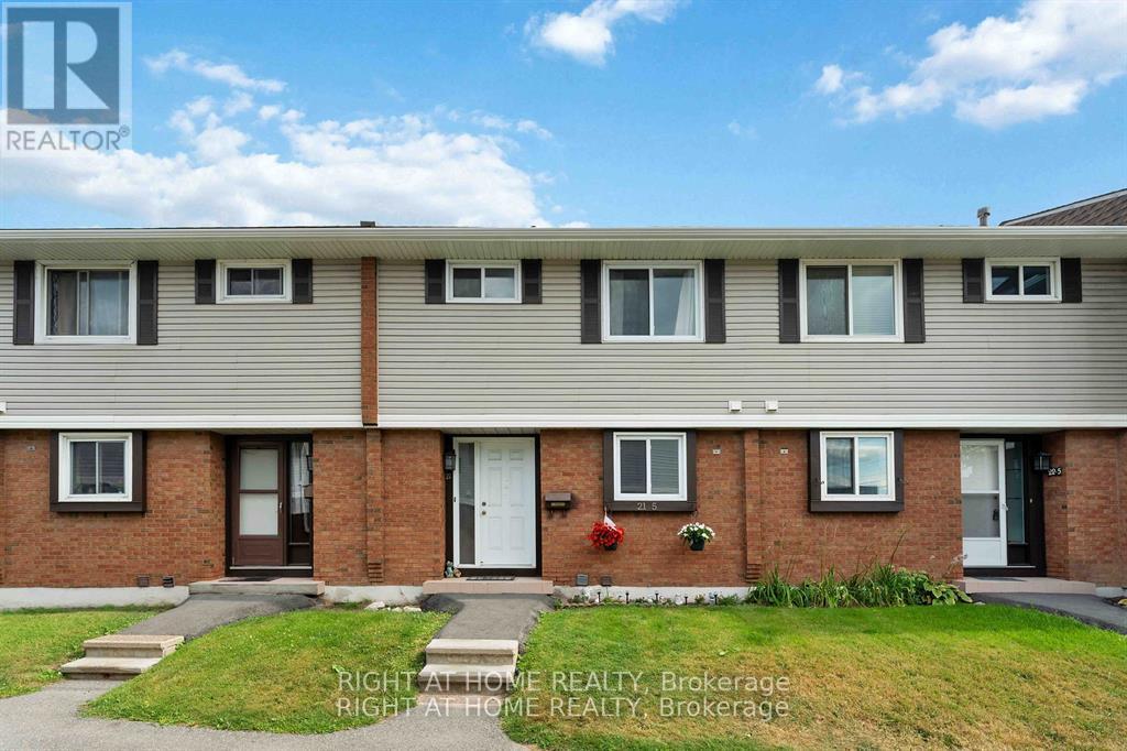 21 - 5 Hadley Circle