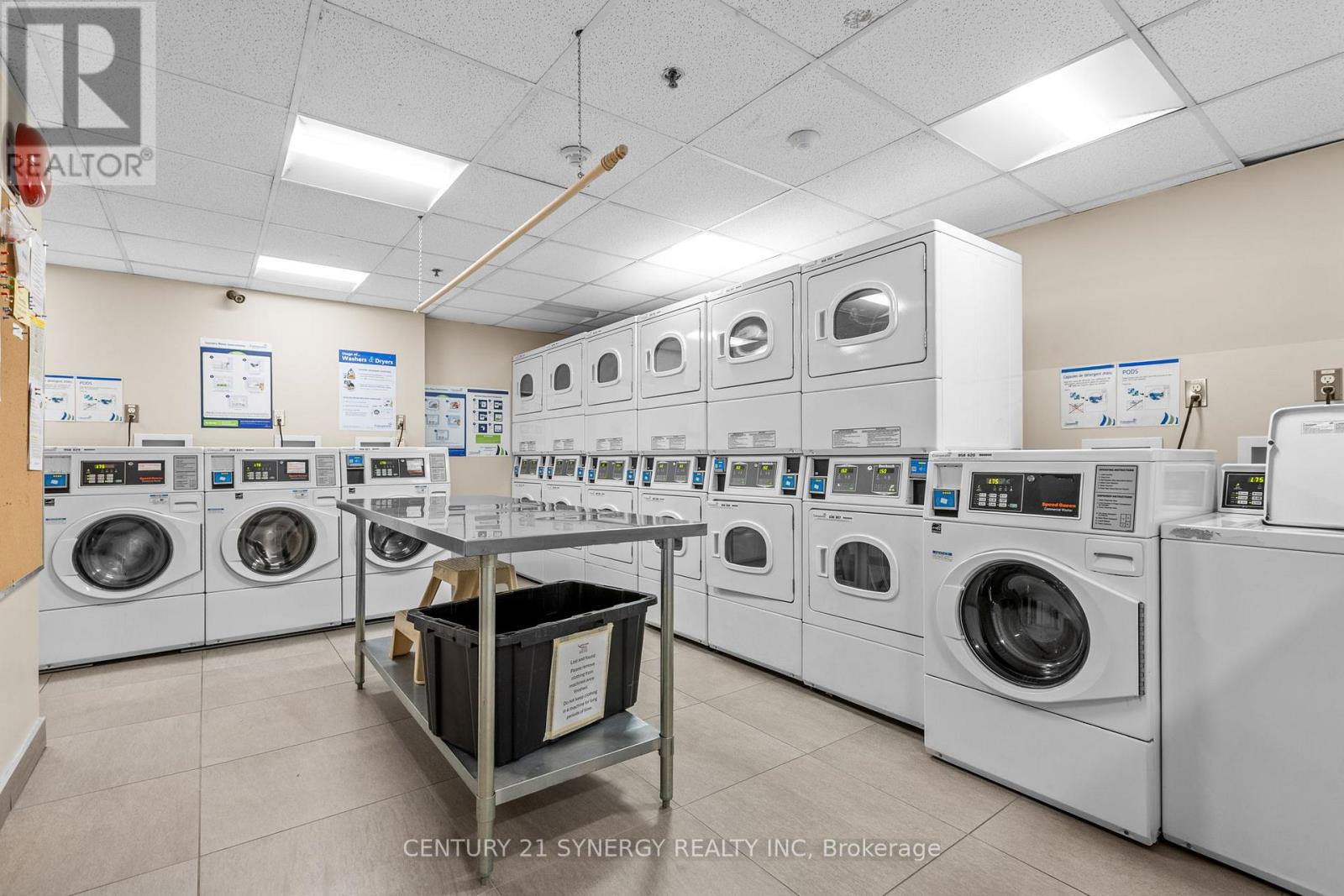 1009 - 158a Mcarthur Avenue