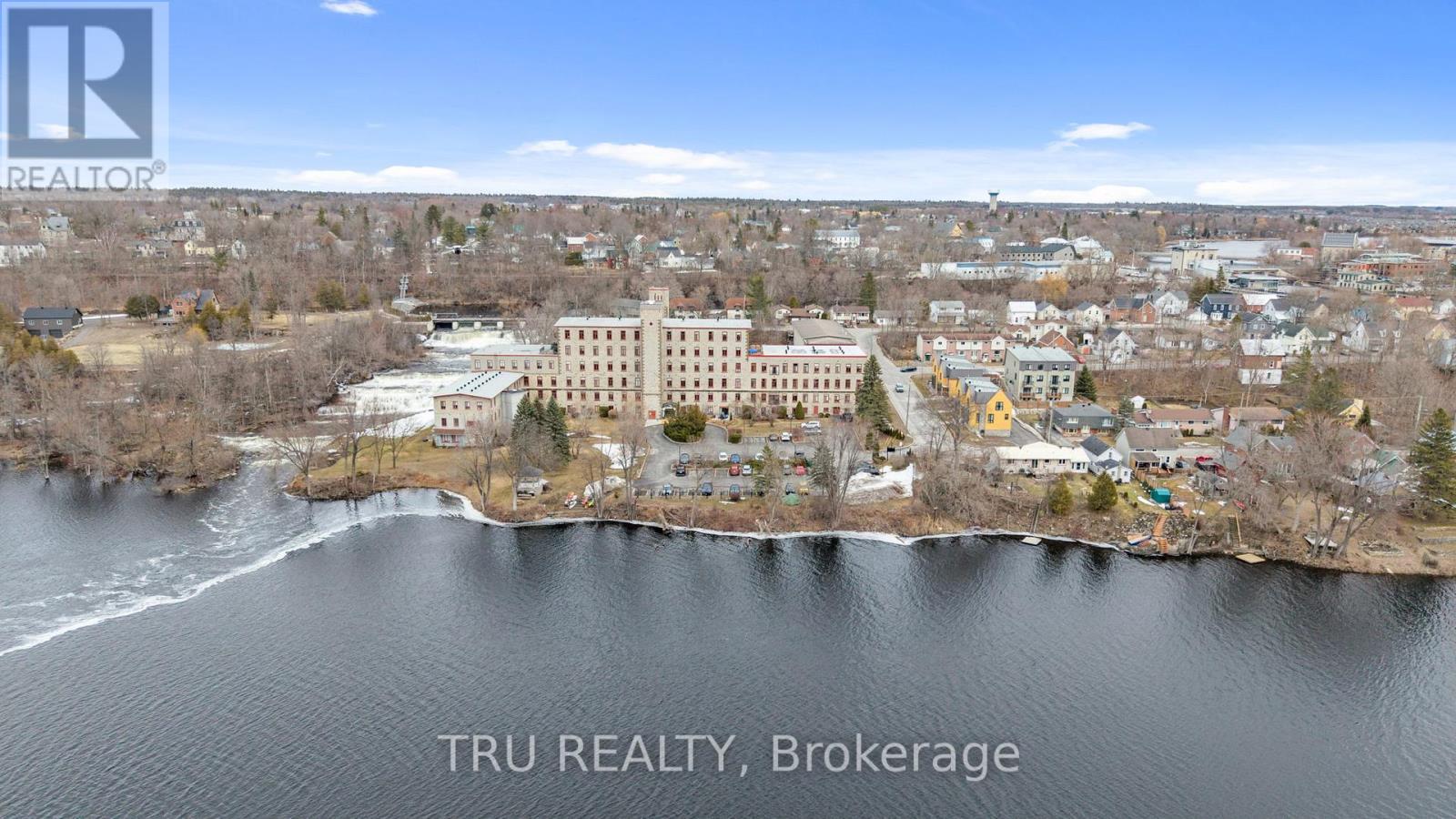 308 - 1 Rosamond Street E