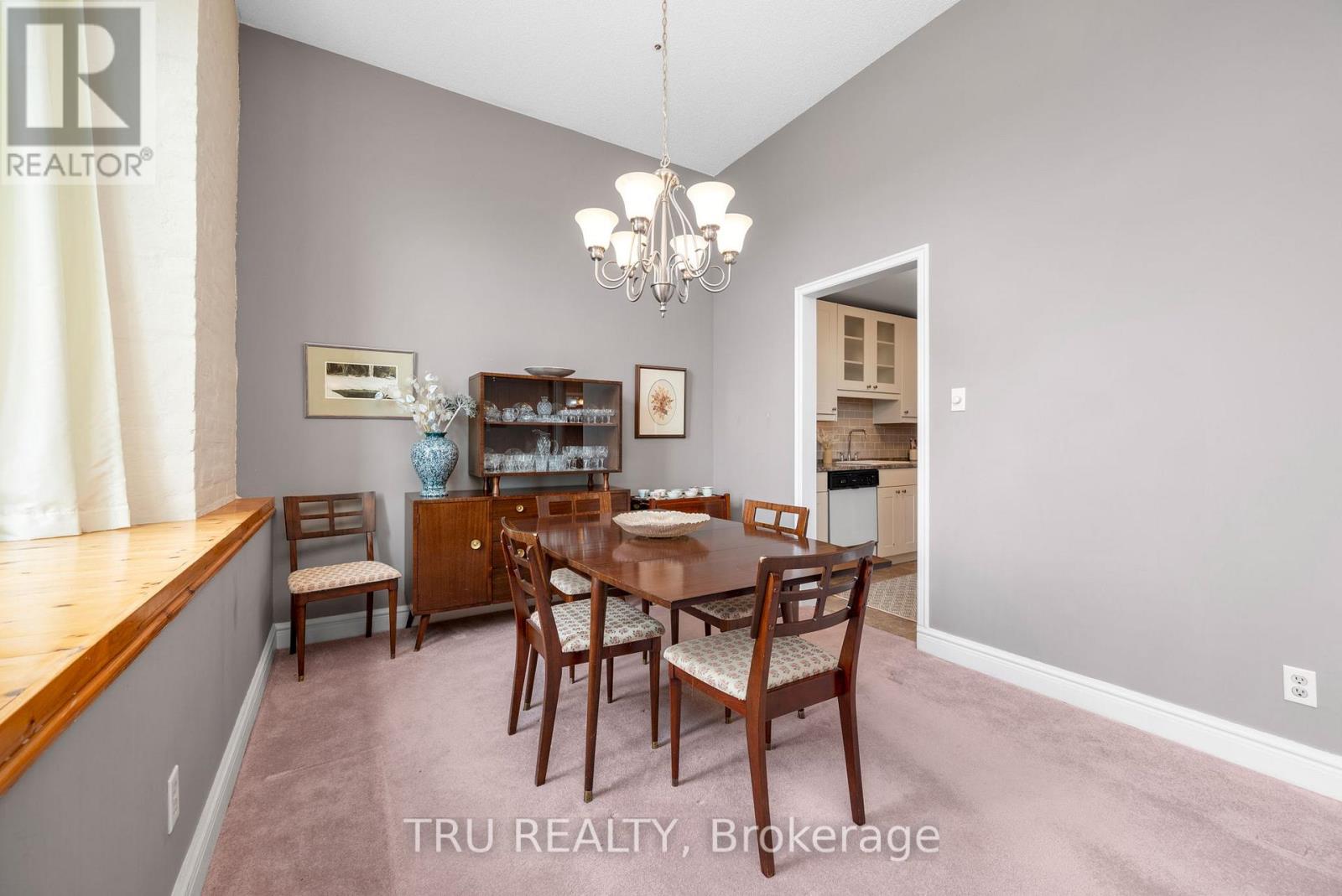 308 - 1 Rosamond Street E