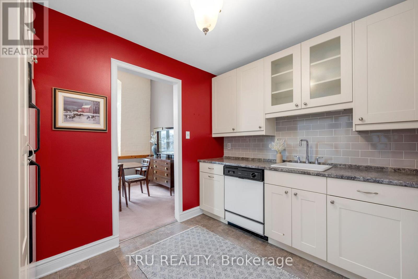 308 - 1 Rosamond Street E