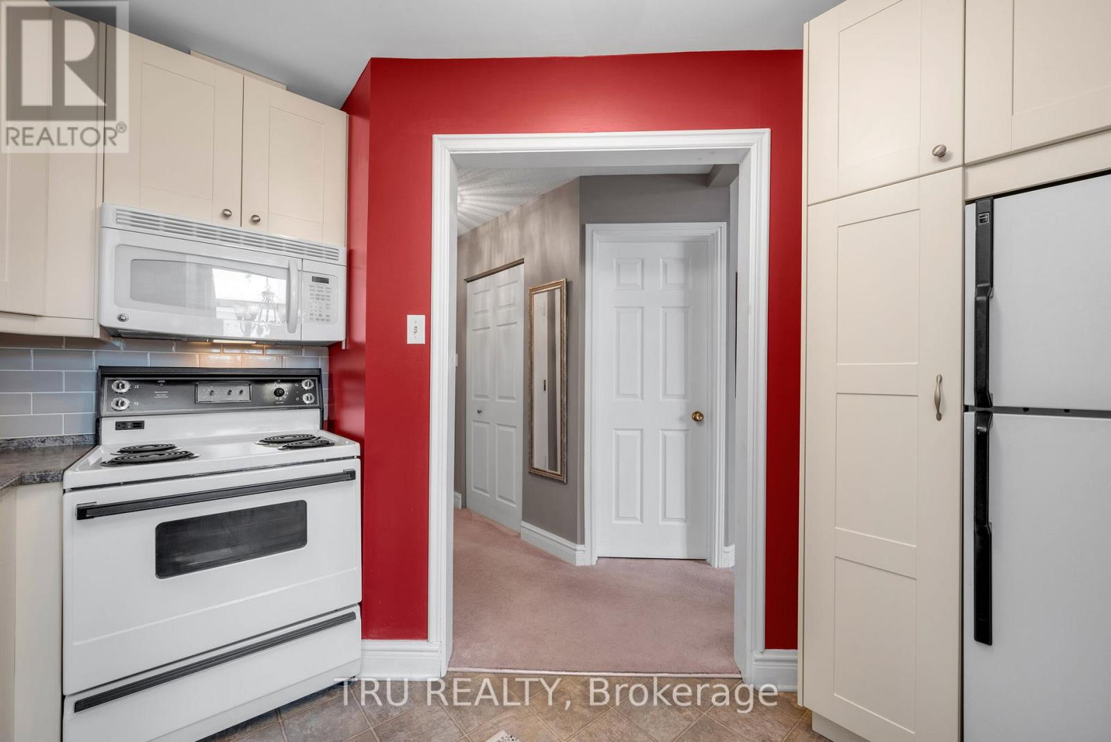 308 - 1 Rosamond Street E