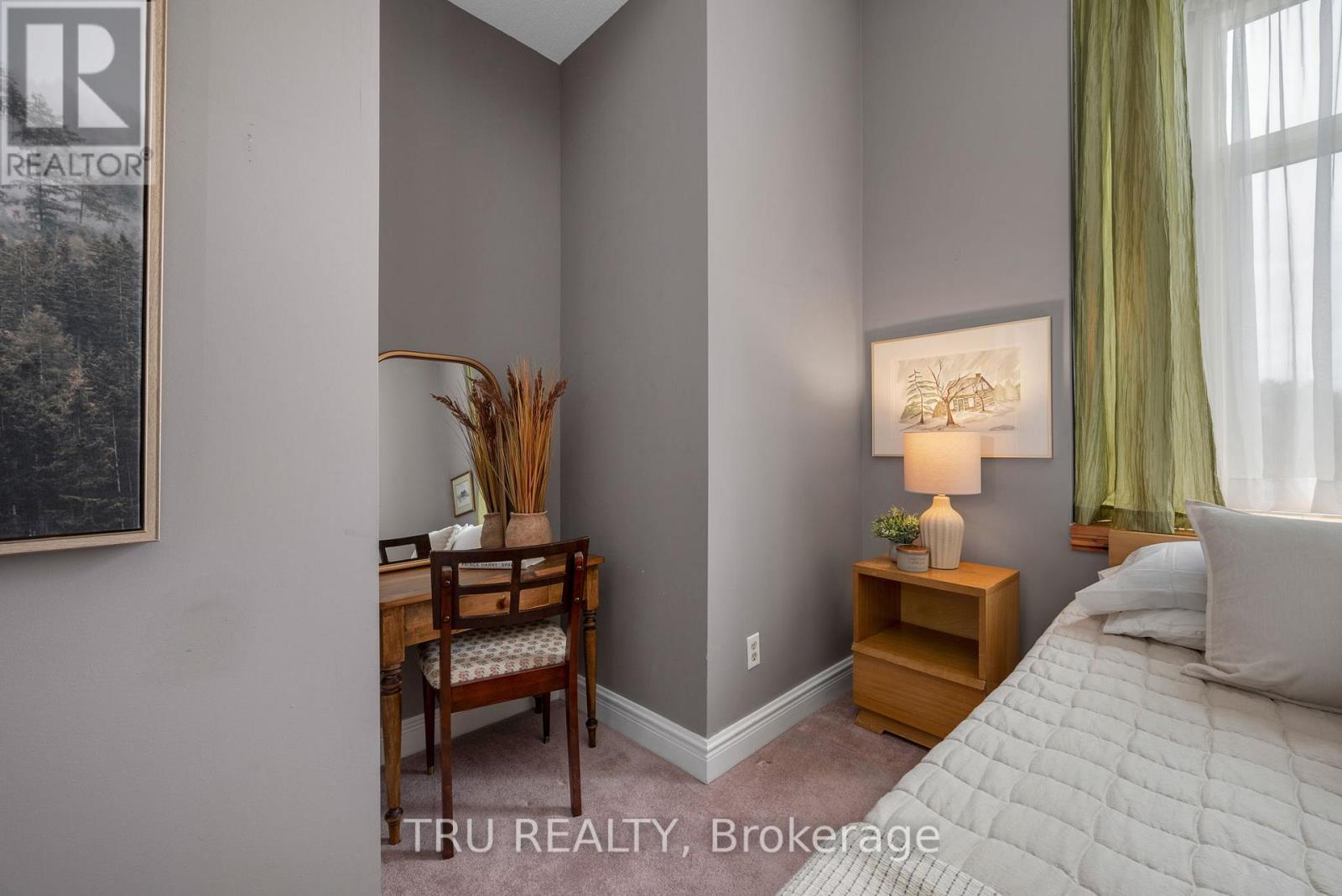 308 - 1 Rosamond Street E