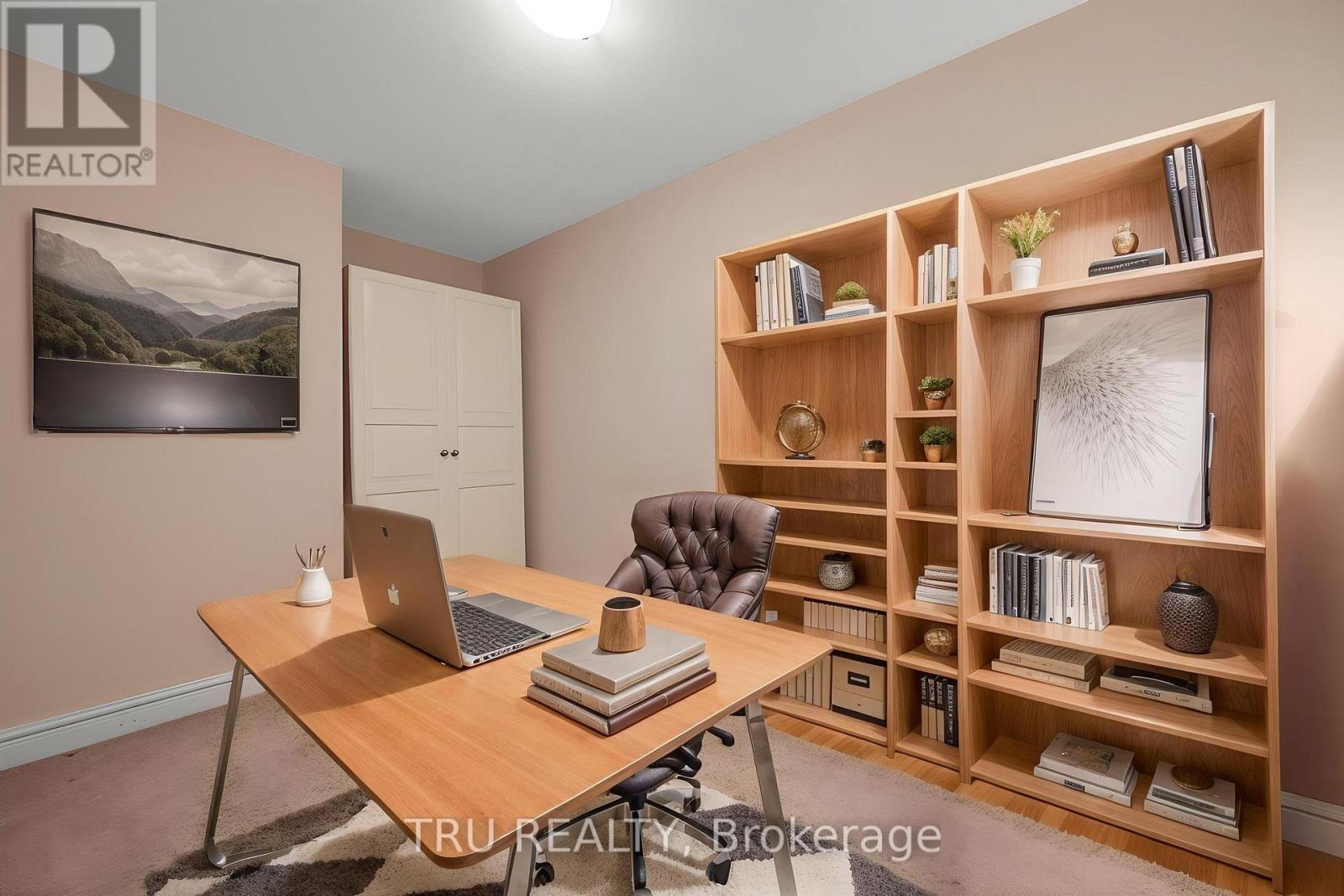 308 - 1 Rosamond Street E