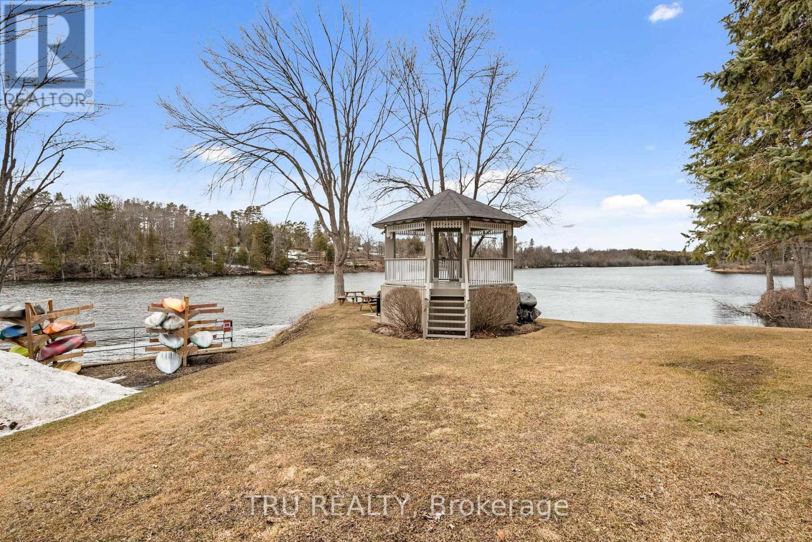 308 - 1 Rosamond Street E