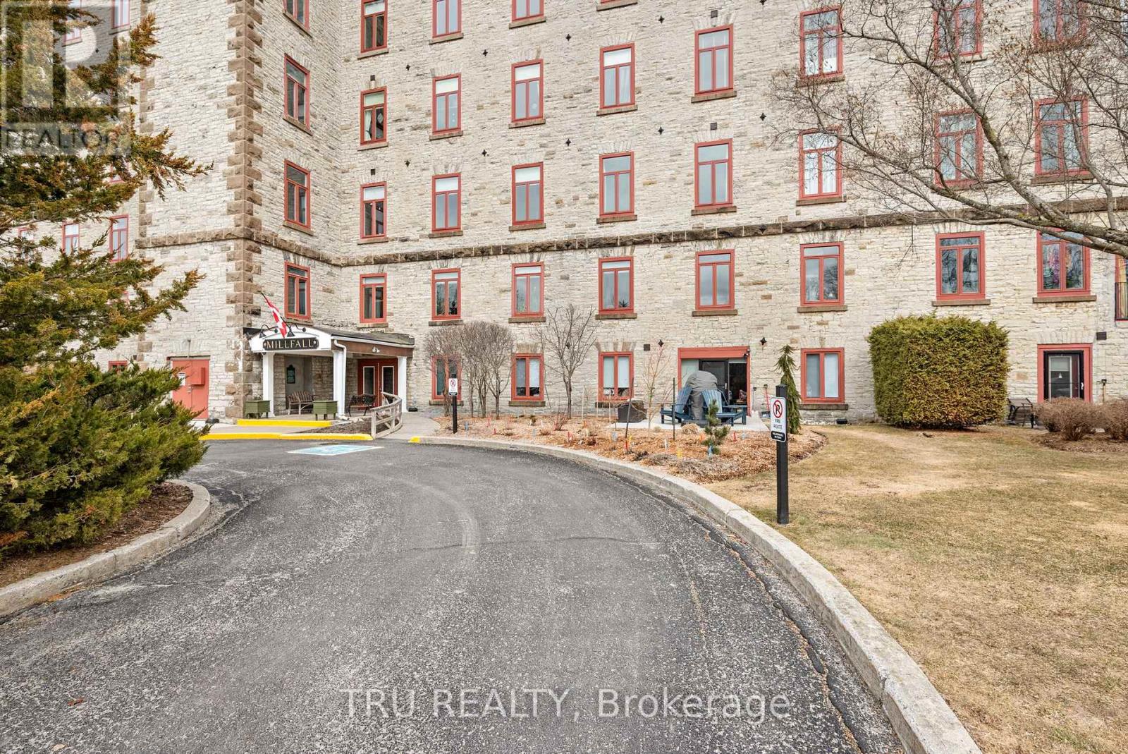 308 - 1 Rosamond Street E