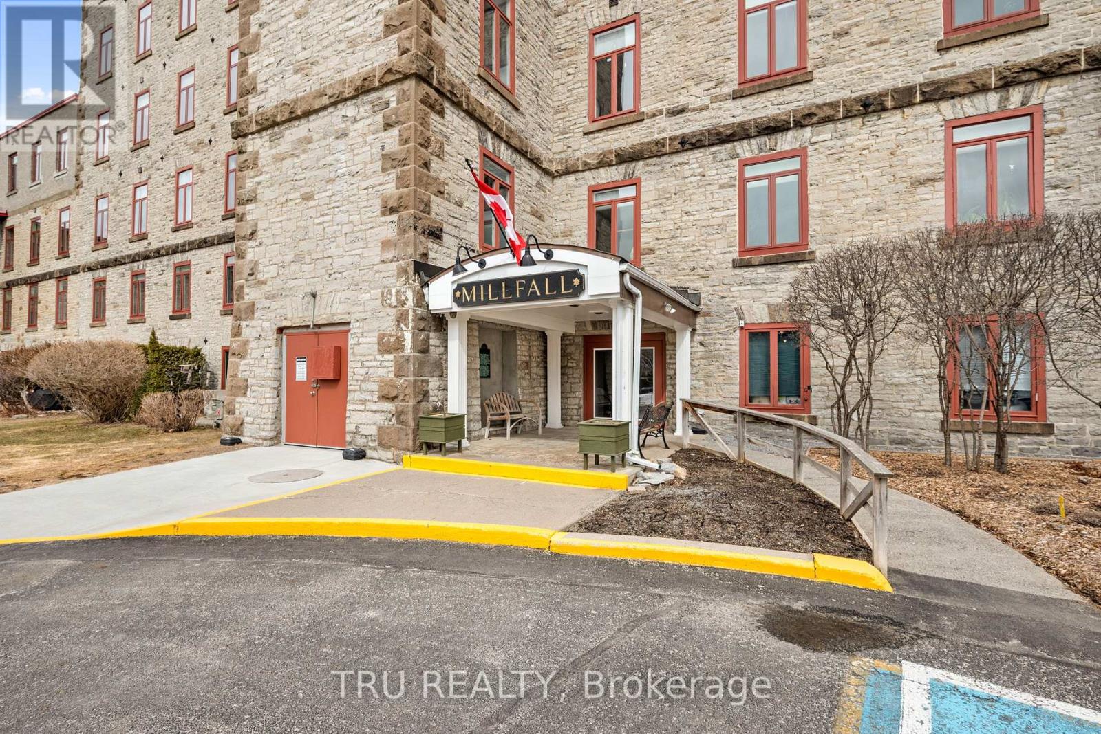 308 - 1 Rosamond Street E