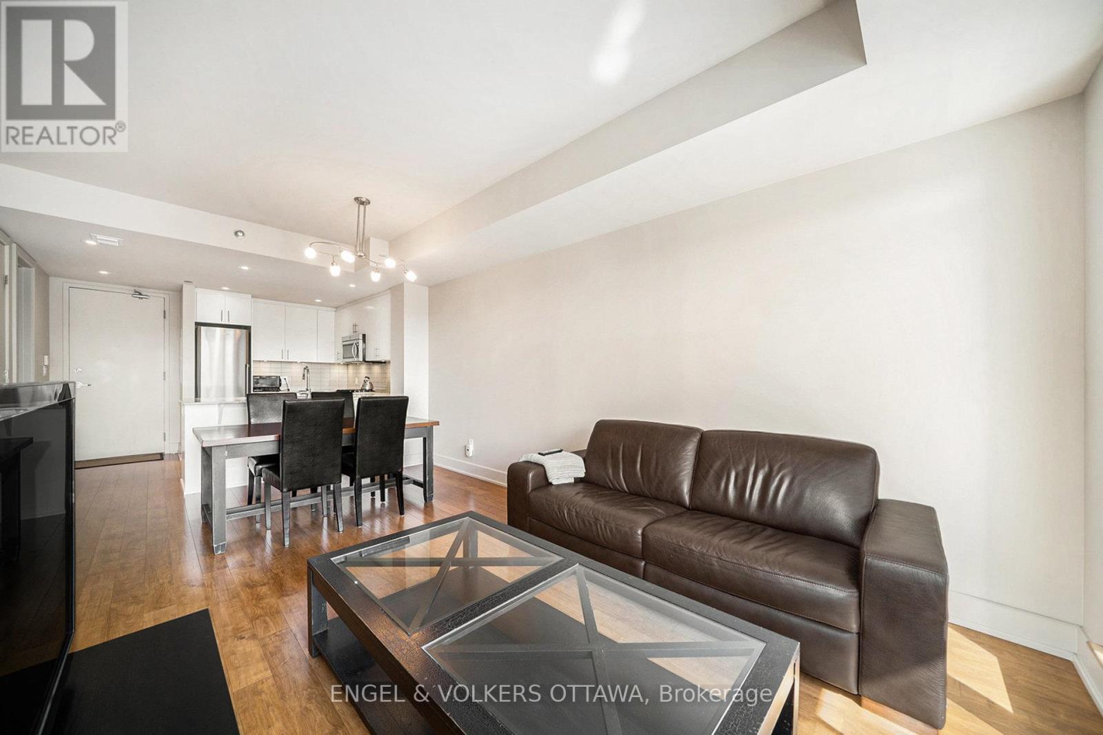 605 - 7 Marquette Avenue