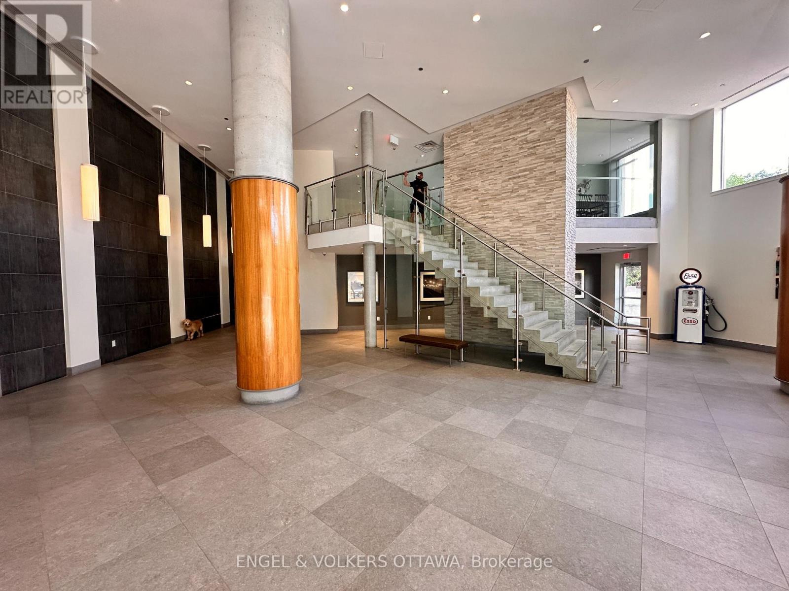 605 - 7 Marquette Avenue