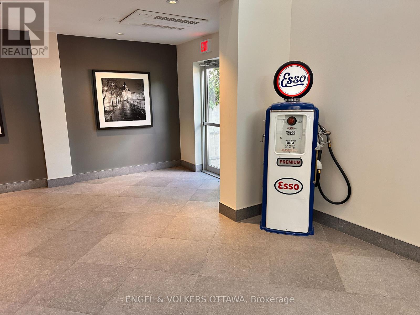 605 - 7 Marquette Avenue