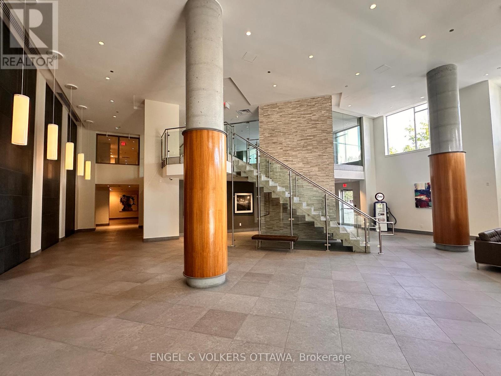 605 - 7 Marquette Avenue