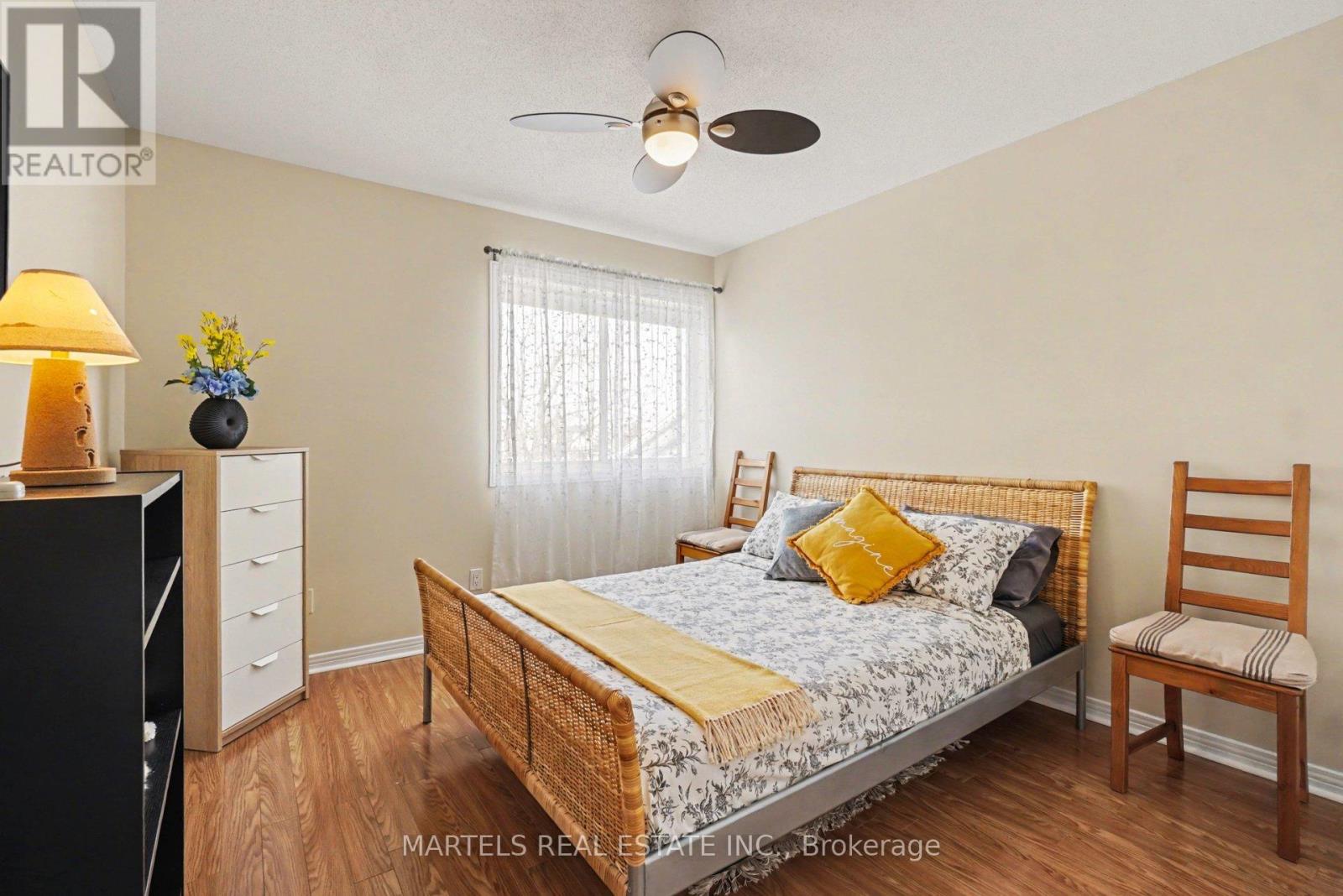 919 Markwick Crescent