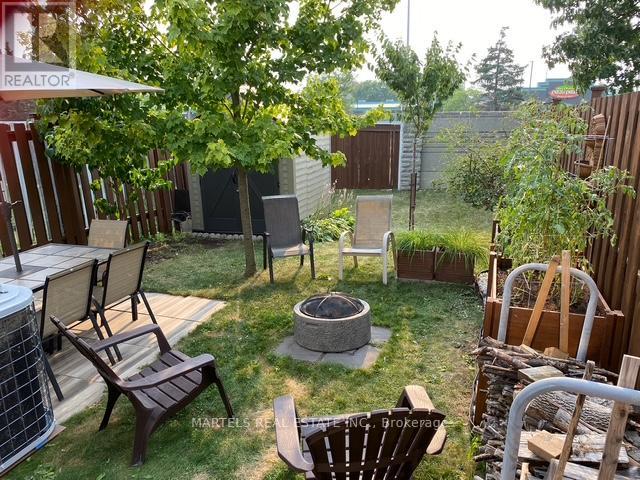 919 Markwick Crescent