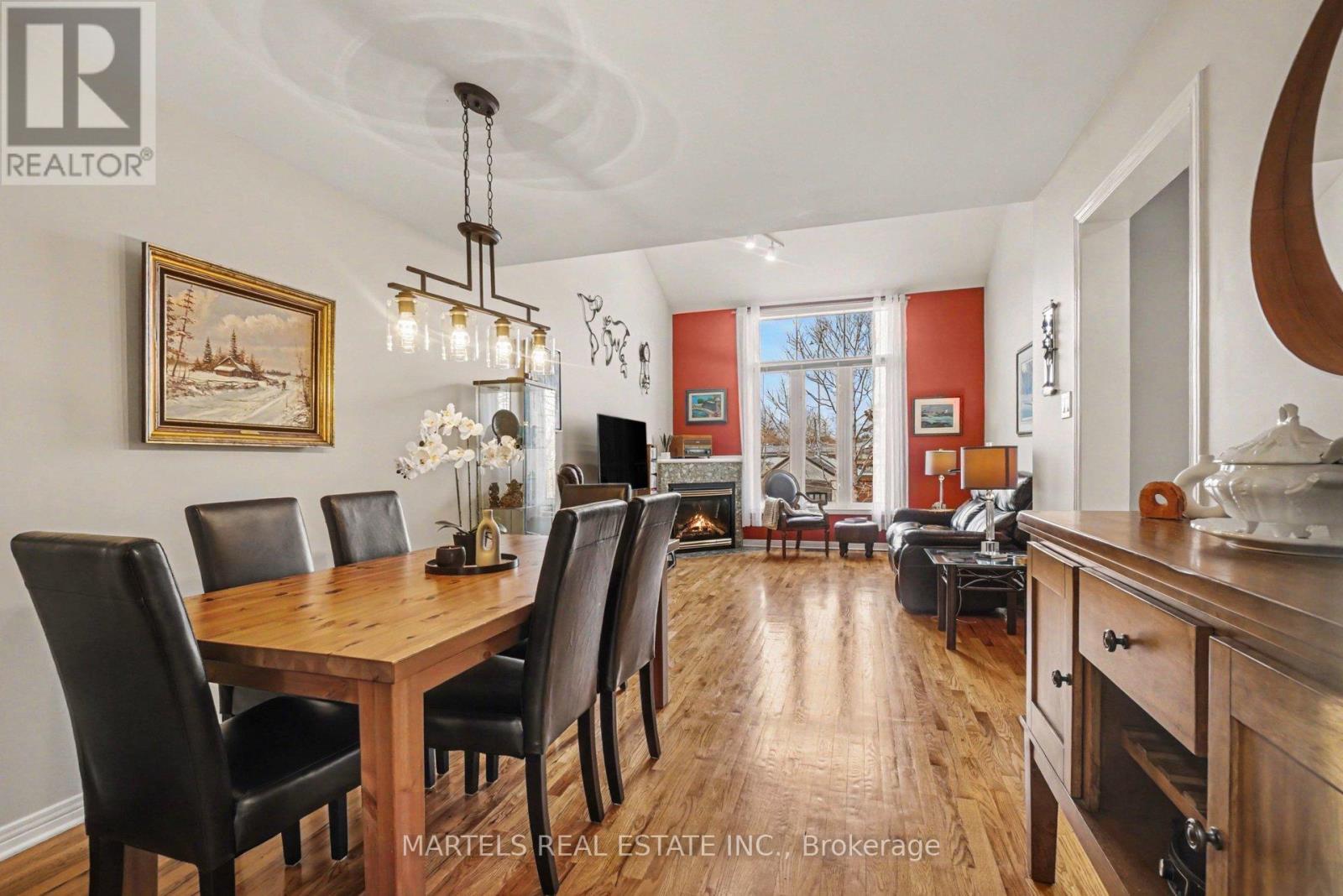 919 Markwick Crescent