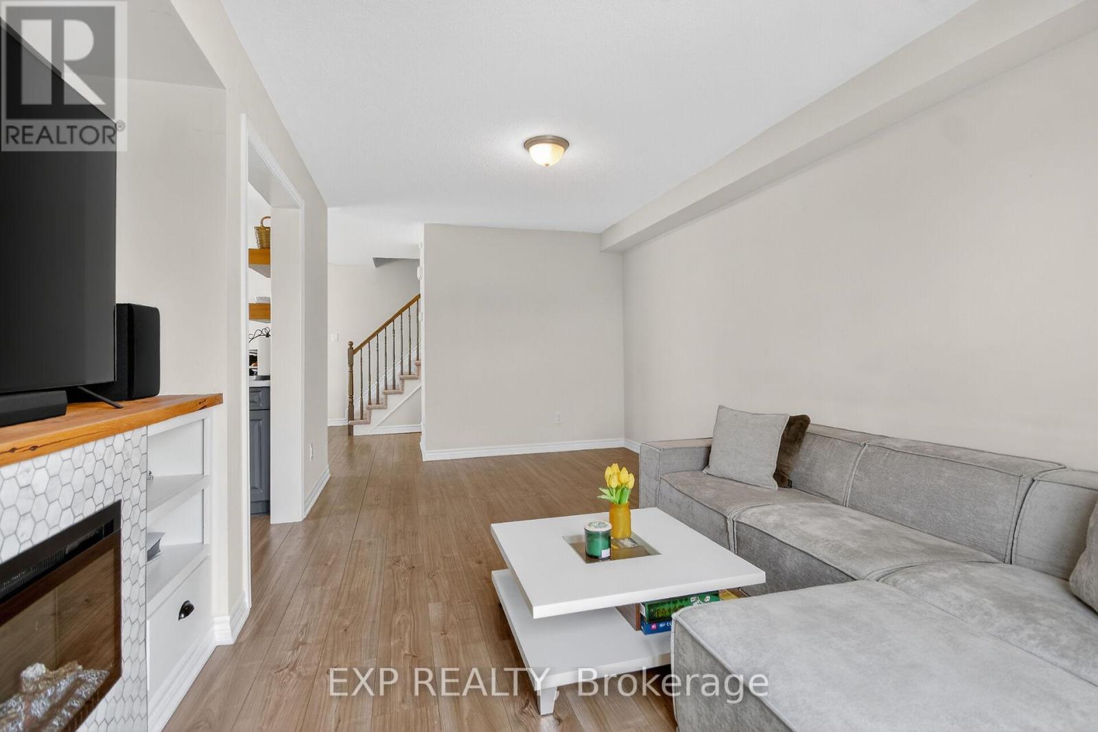 549 Ensatina Crescent