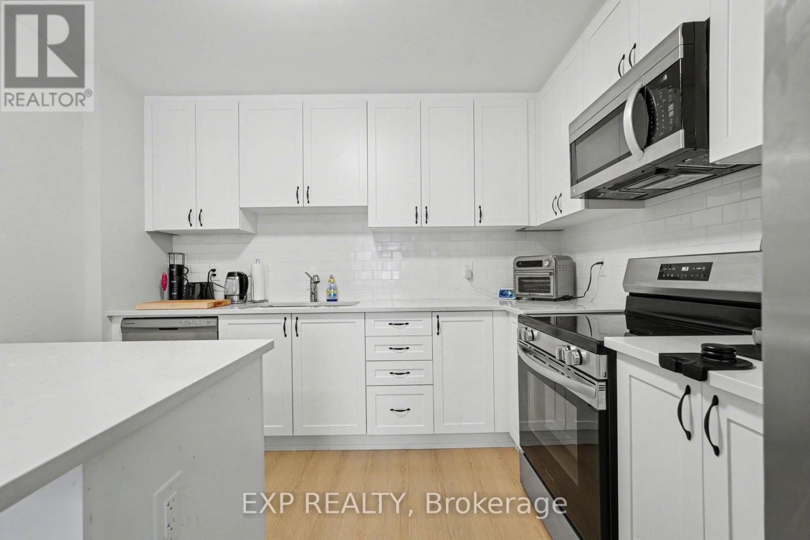 249 David Lewis Private