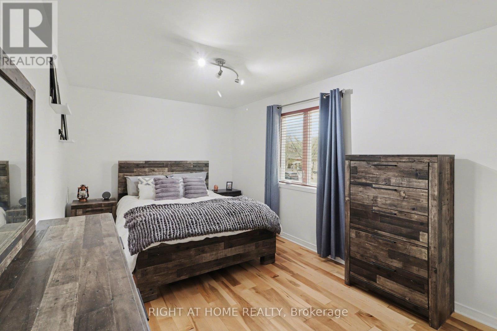 202 - 646 Cummings Avenue