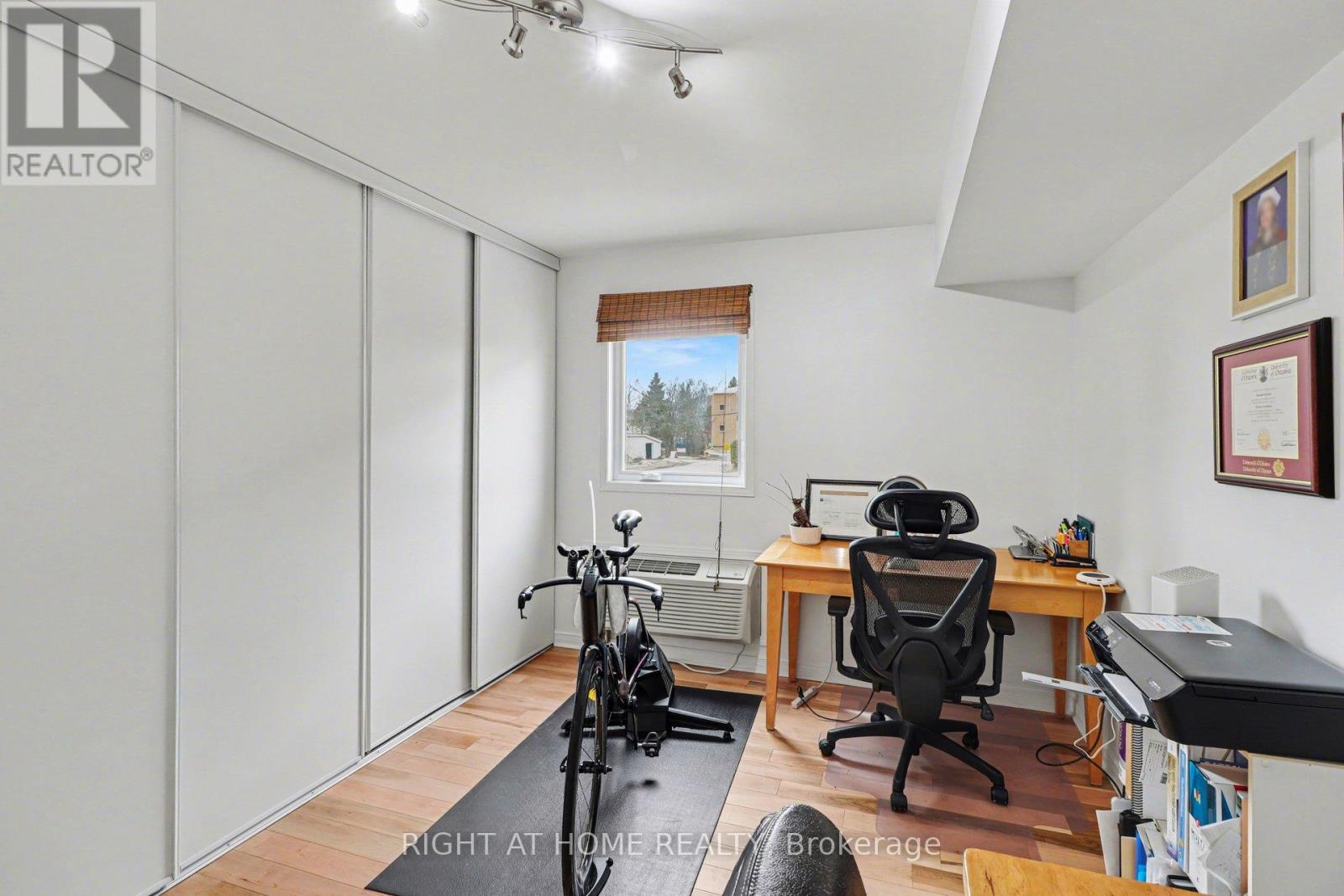 202 - 646 Cummings Avenue