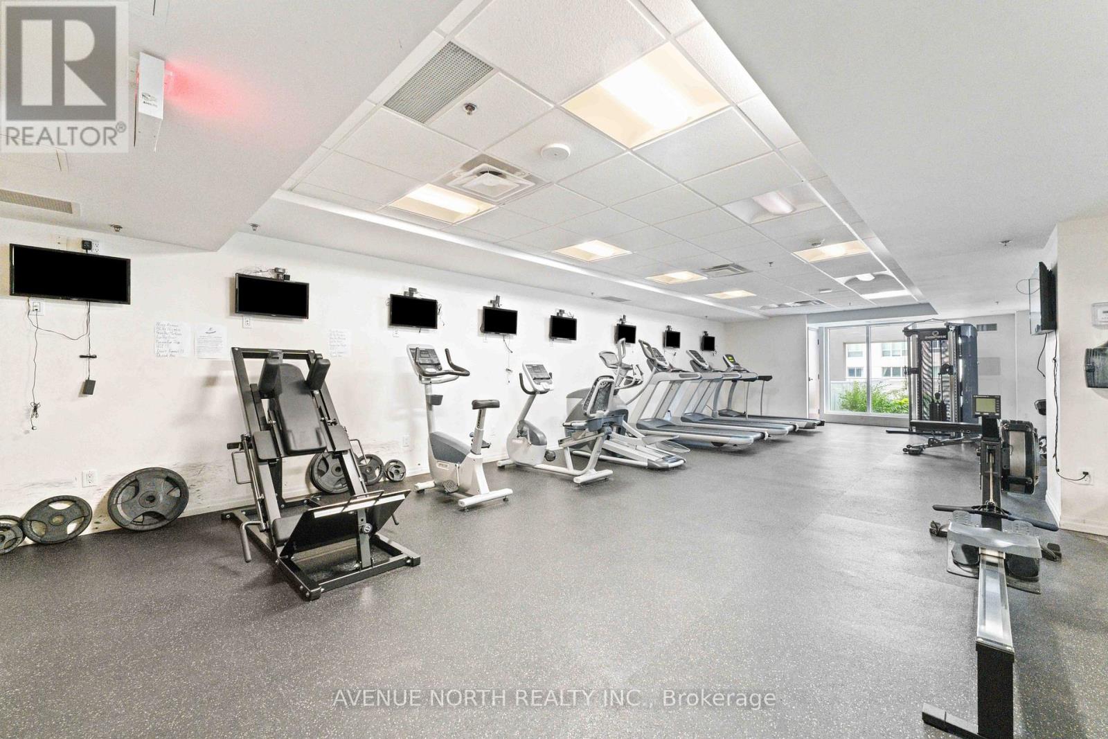 1102 - 242 Rideau Street