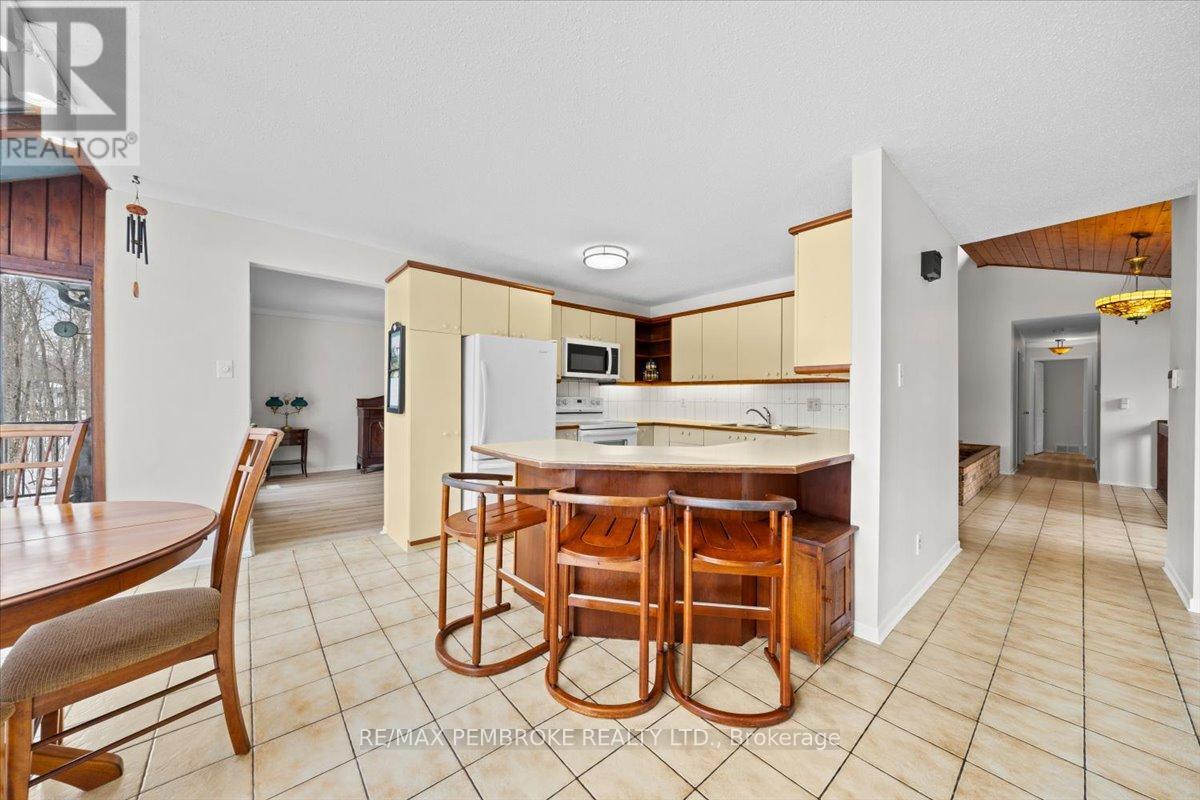 1235 Millburn Crescent