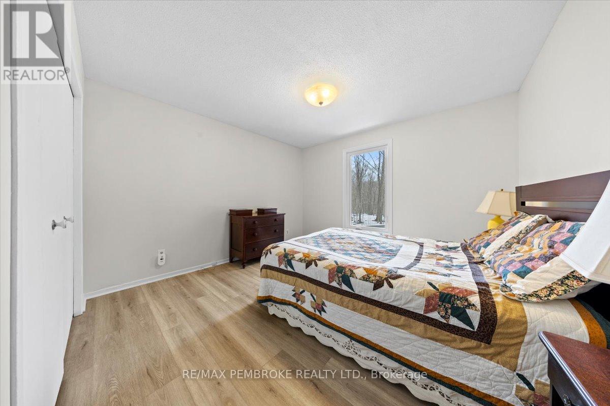 1235 Millburn Crescent