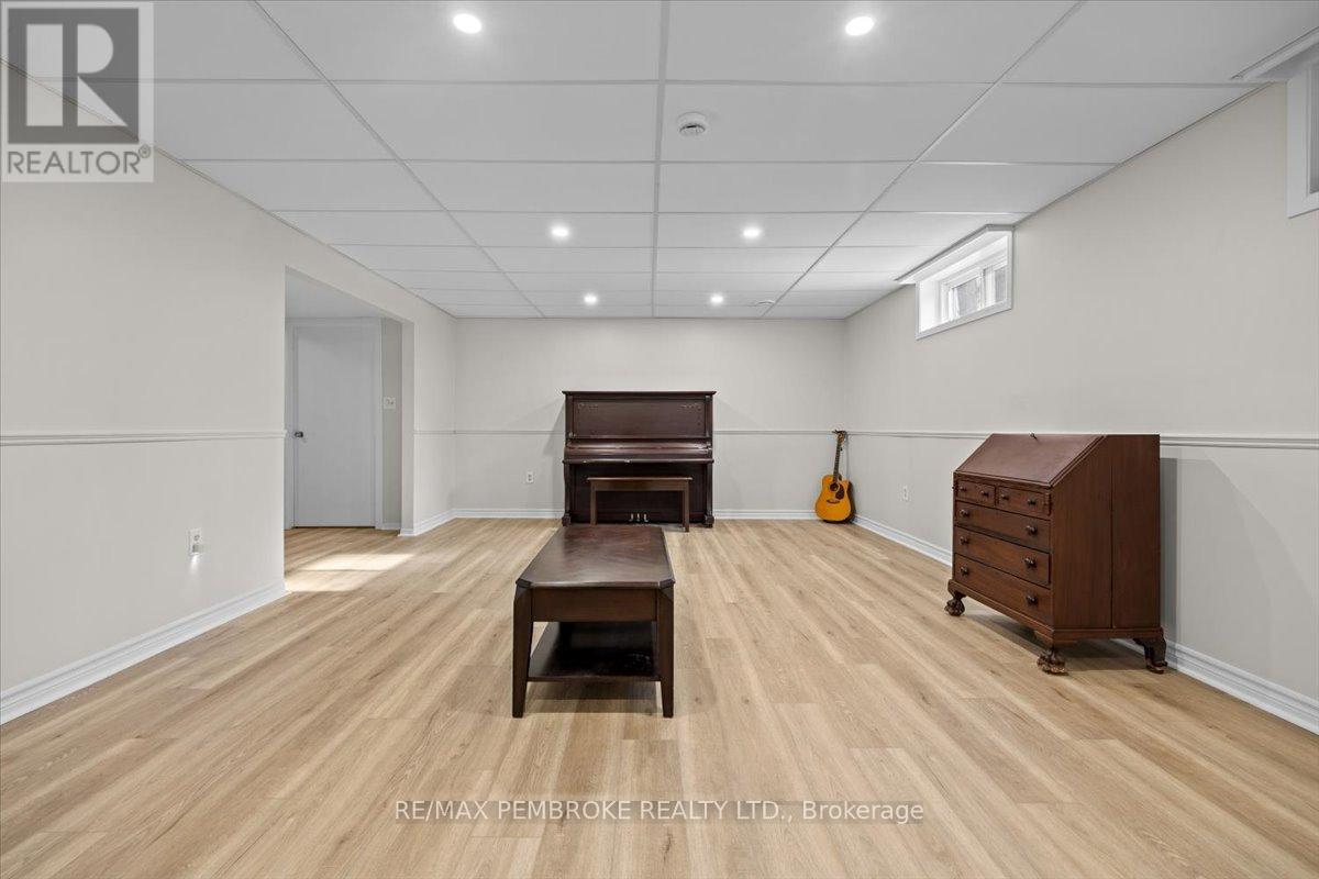 1235 Millburn Crescent