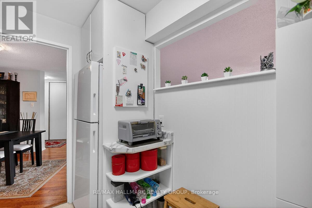 208 - 1081 Ambleside Drive