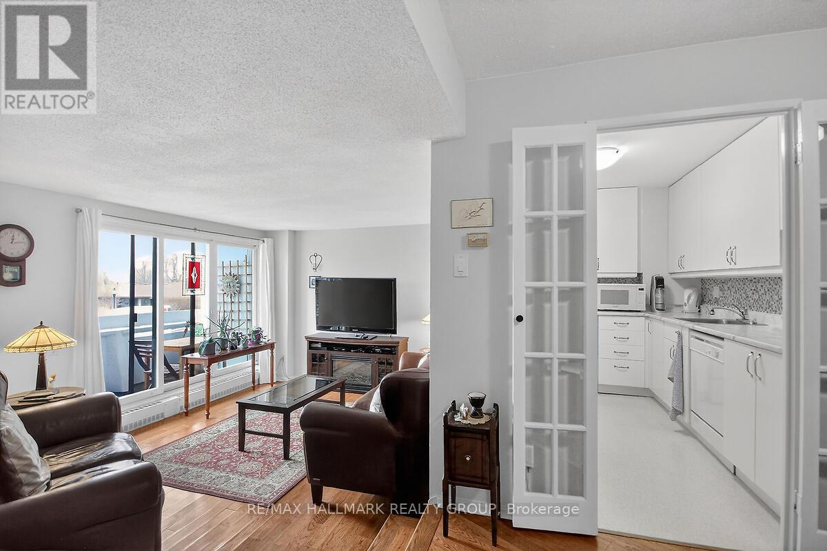 208 - 1081 Ambleside Drive