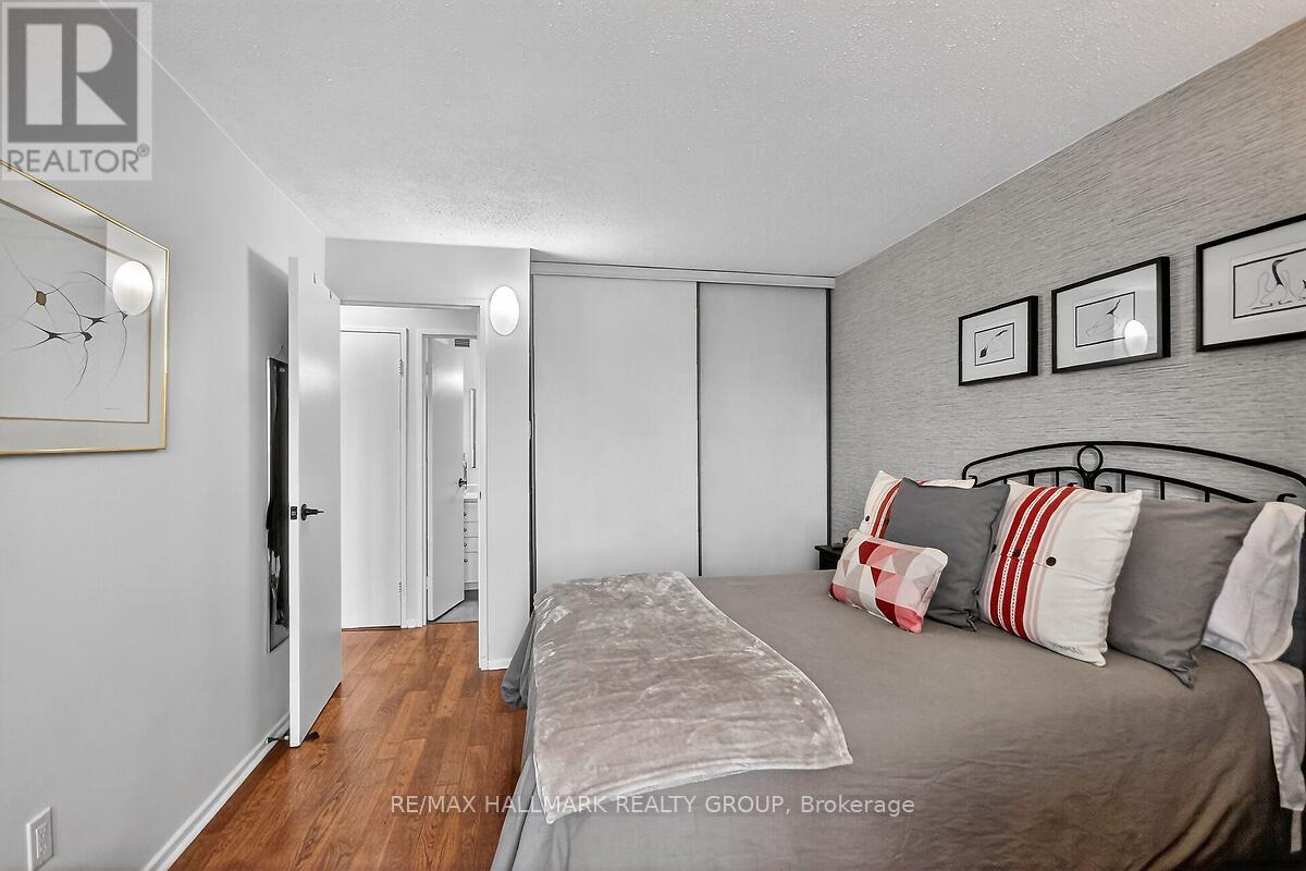 208 - 1081 Ambleside Drive