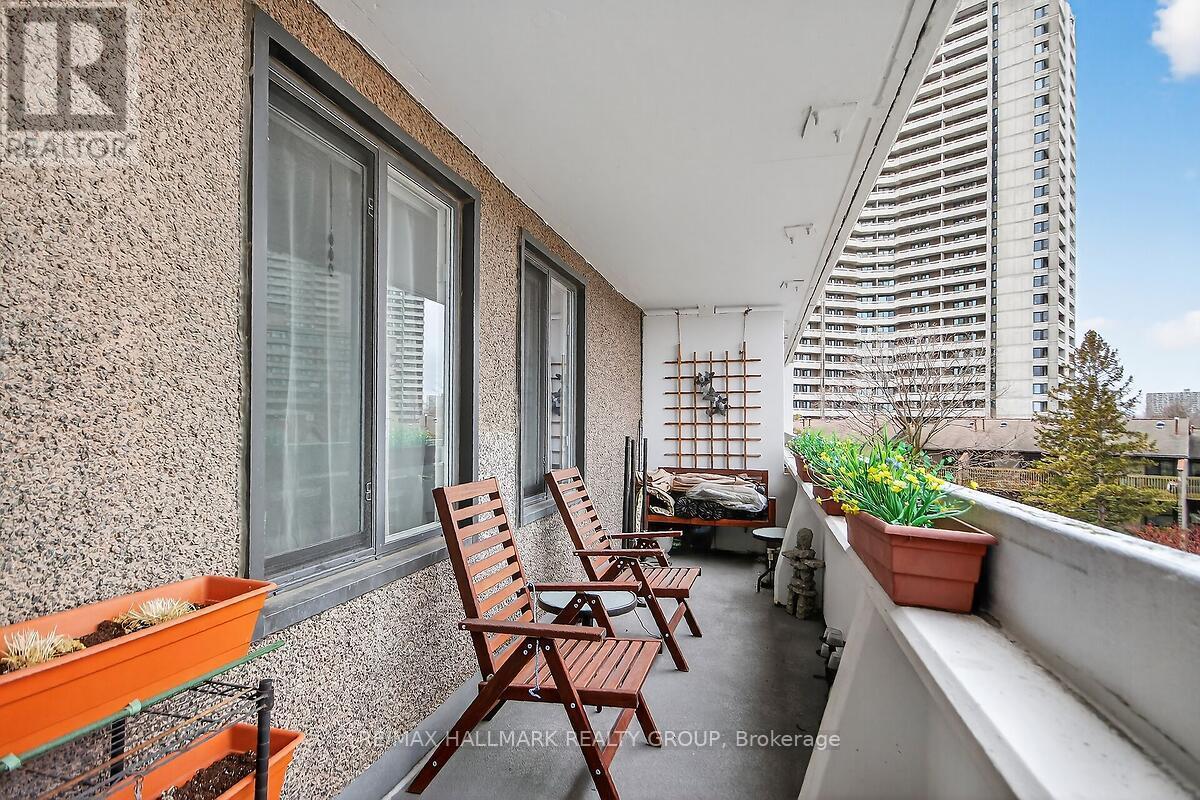 208 - 1081 Ambleside Drive