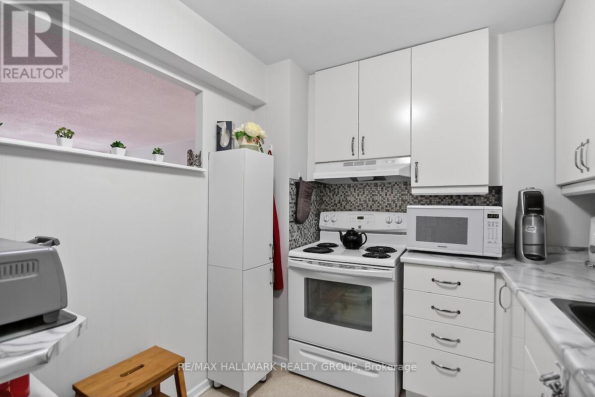 208 - 1081 Ambleside Drive