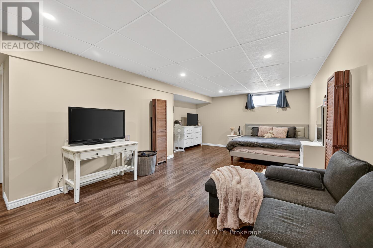 5500 Meadowbrook Drive