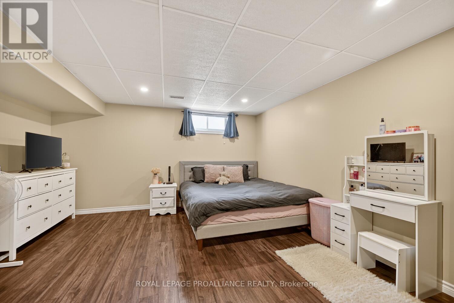 5500 Meadowbrook Drive