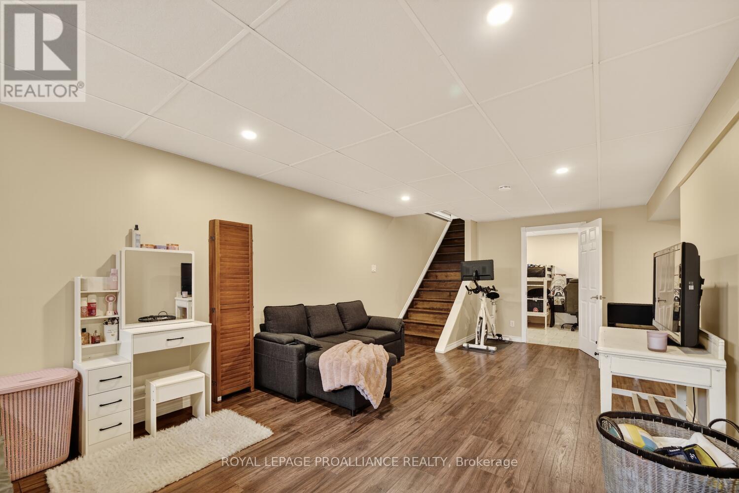 5500 Meadowbrook Drive