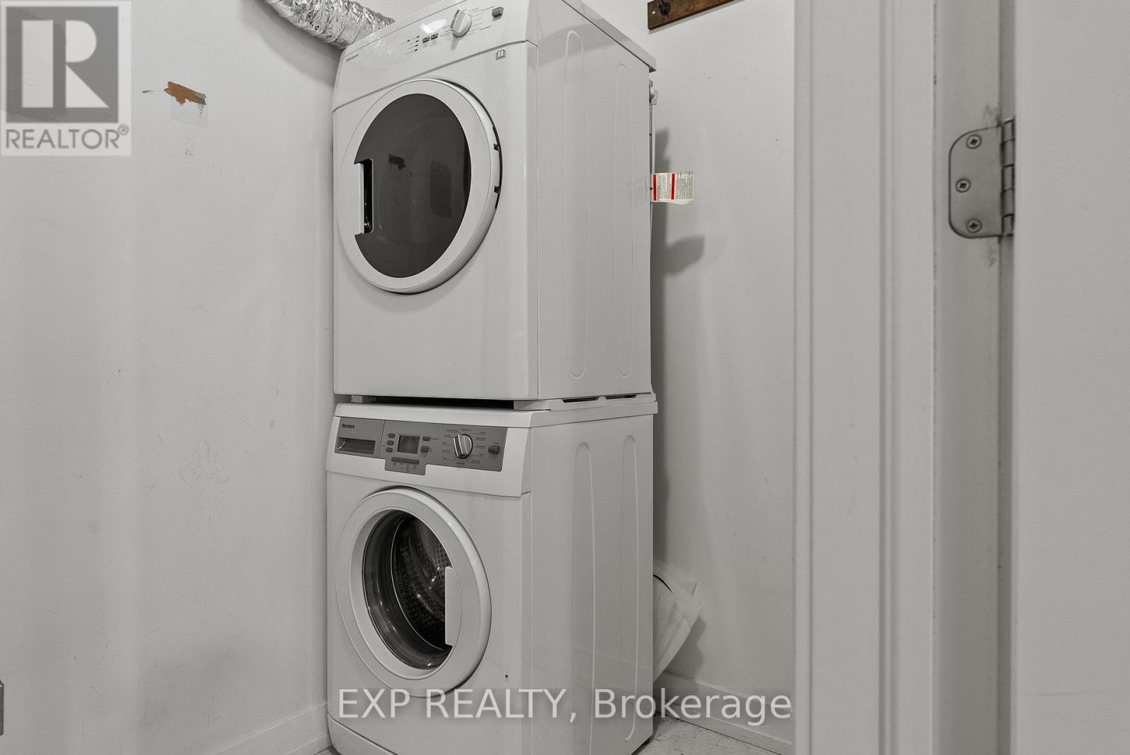 1006 - 330 Titan Private