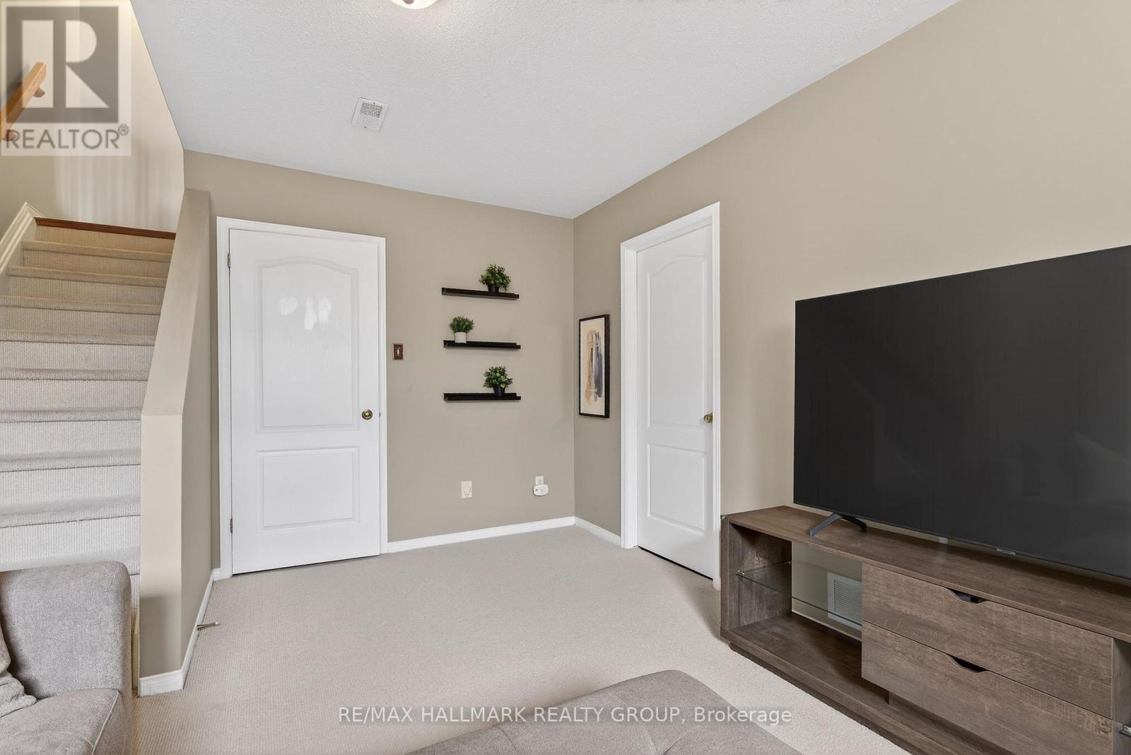 74 - 404 Hillsboro Private