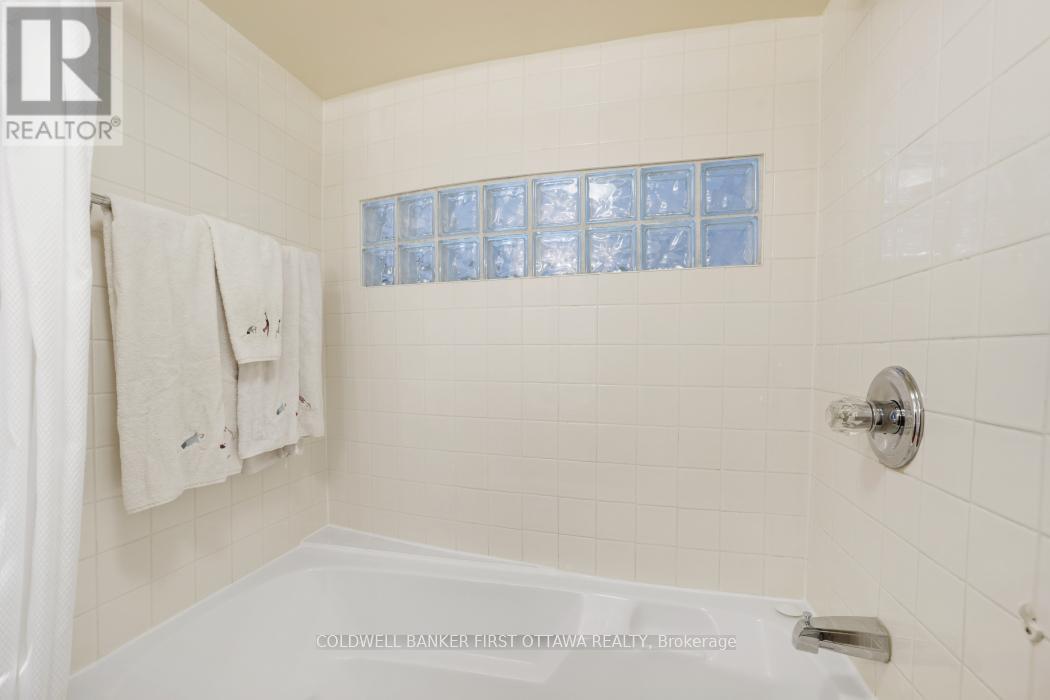 405 - 589 Rideau Street