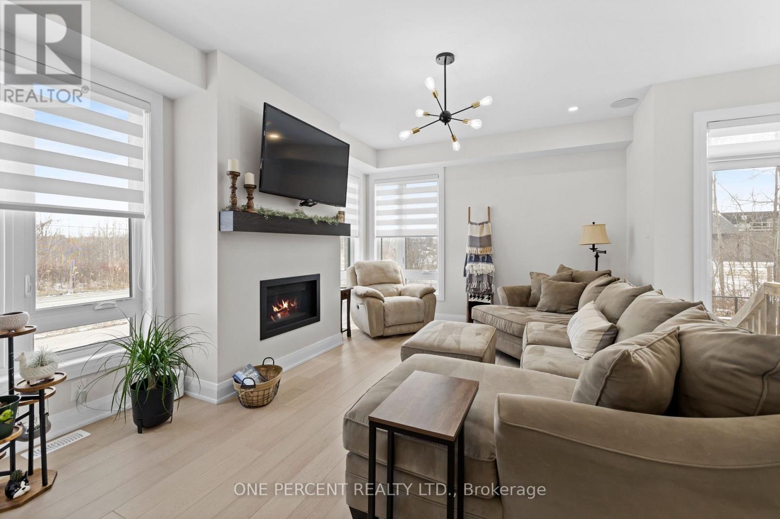 238 Bristol Crescent