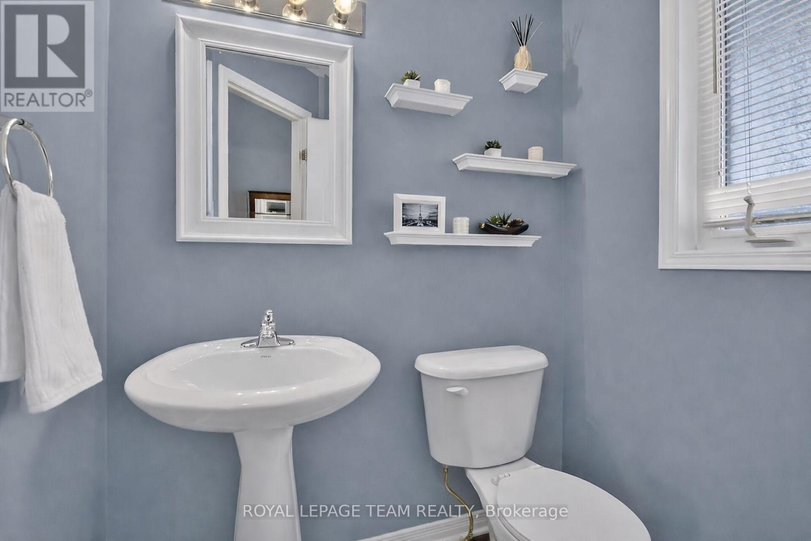 317 Copperfield Crescent