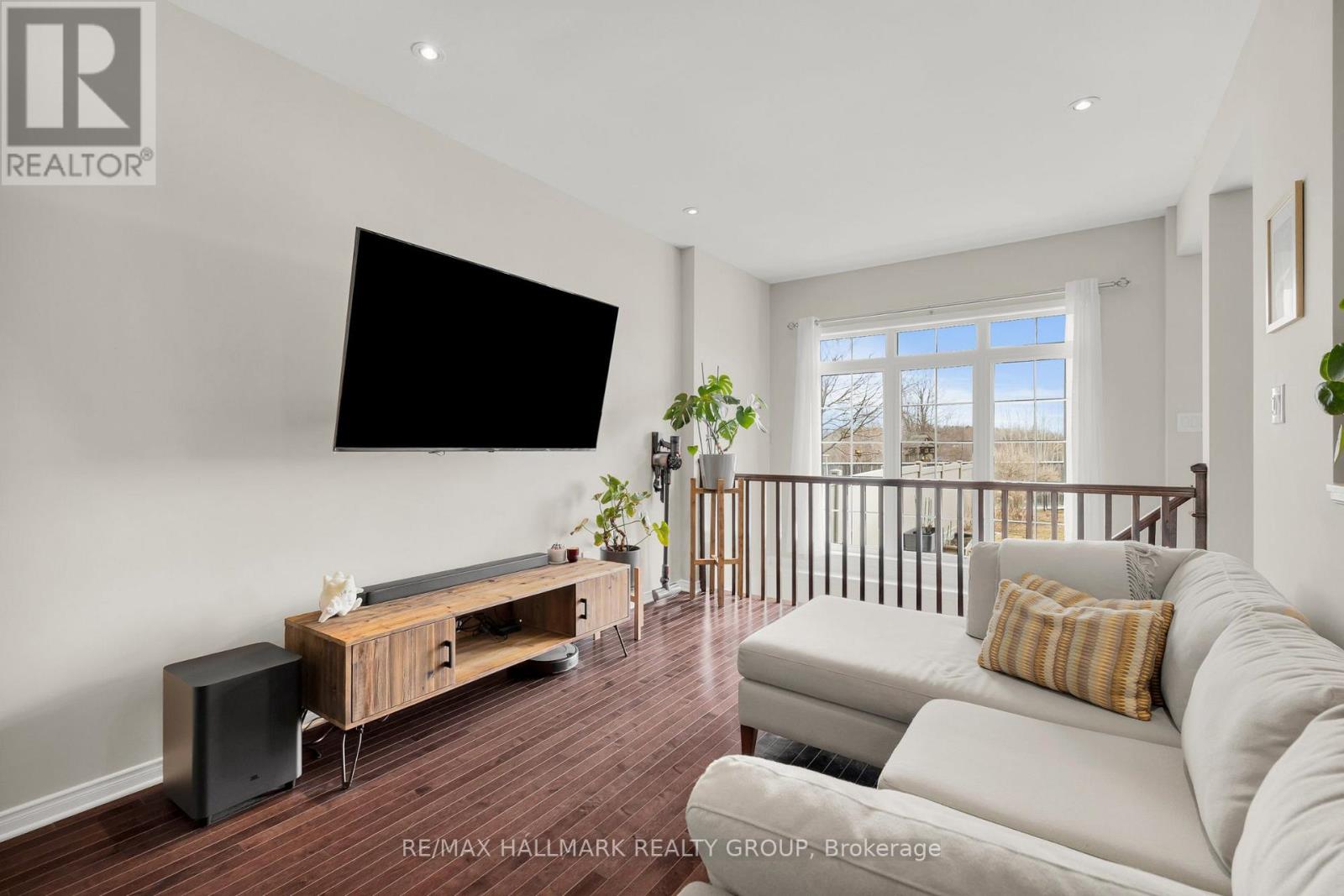 132 Laramie Crescent