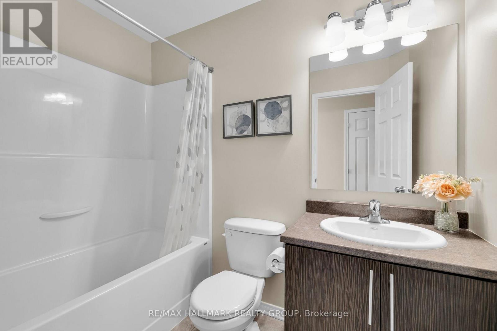 132 Laramie Crescent