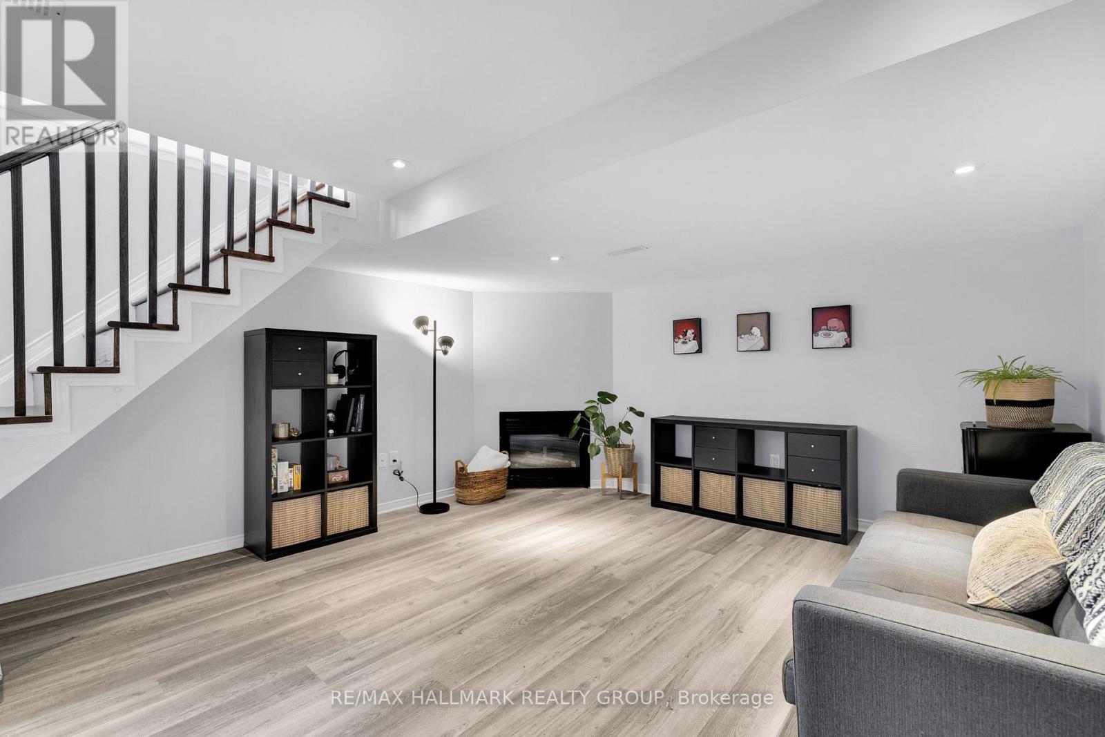 132 Laramie Crescent