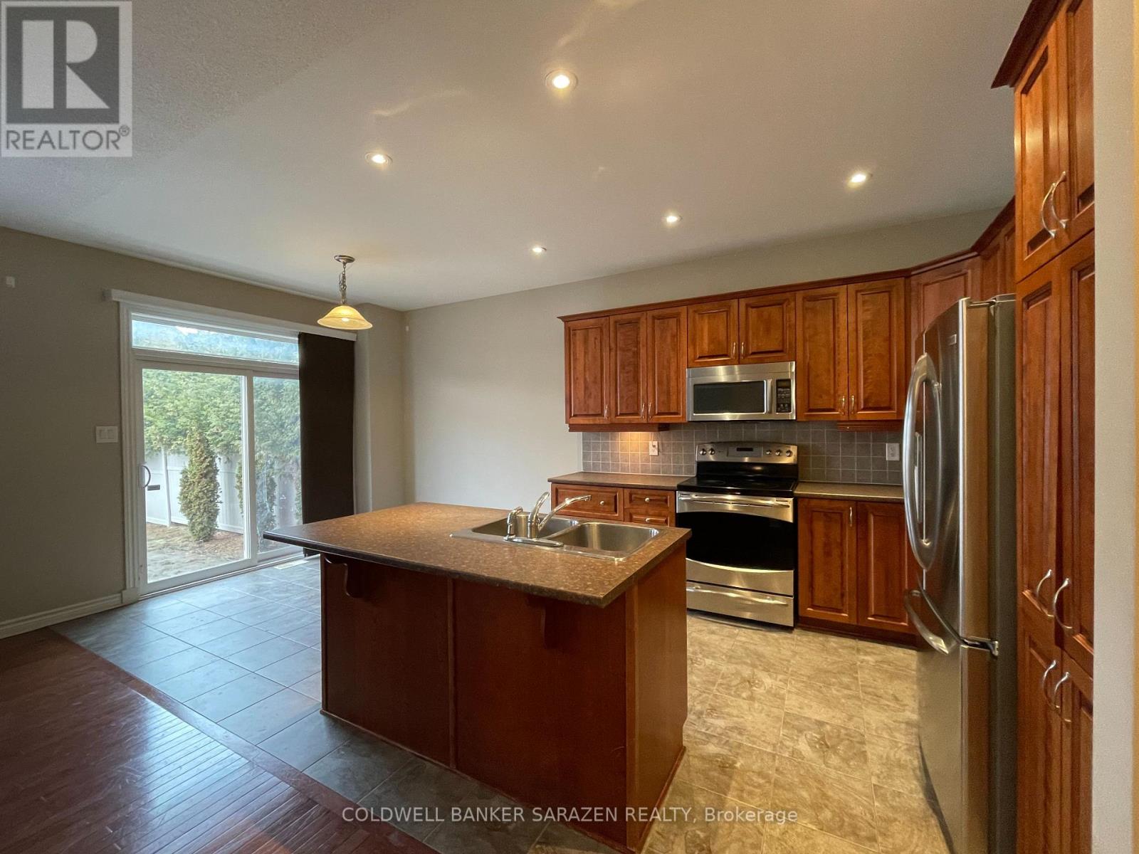 105 August Lily Crescent