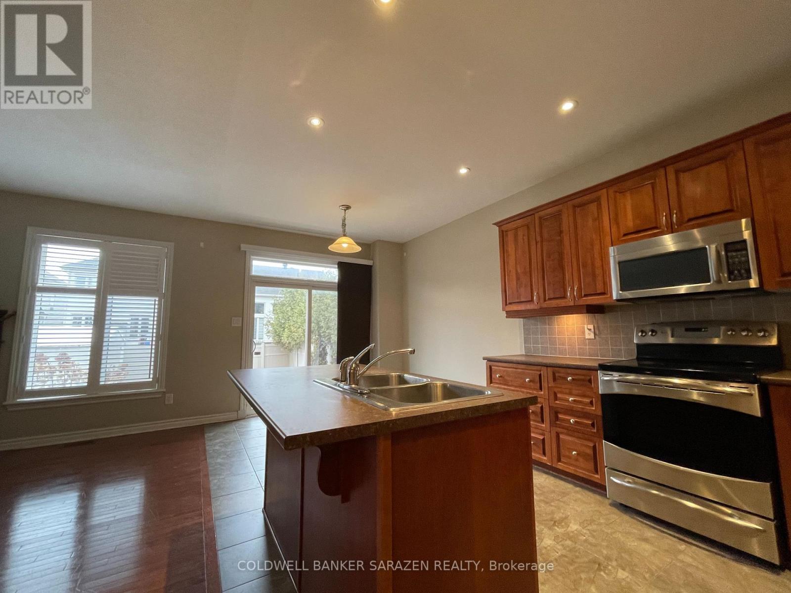 105 August Lily Crescent