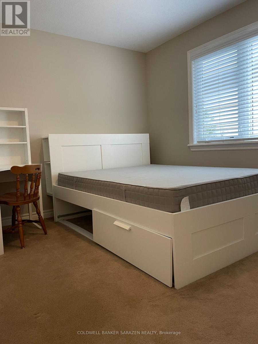 105 August Lily Crescent